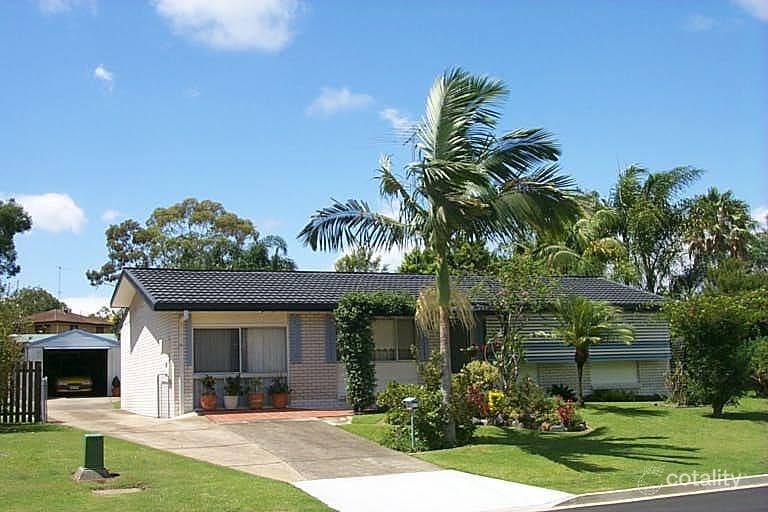 22 Tumbarumba Ave, Ashmore, QLD 4214