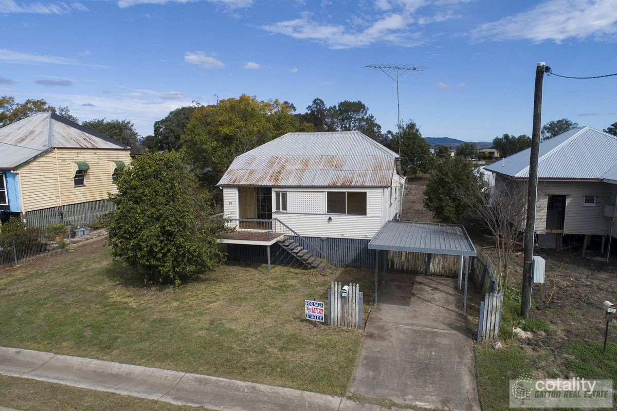 27 Robert St, Forest Hill, QLD 4342