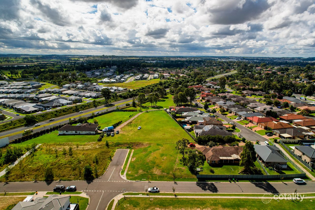 16a Bluebell Cres, Spring Farm, NSW 2570