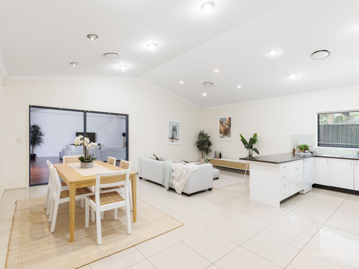 7 Catalina Cres, Moggill, QLD 4070