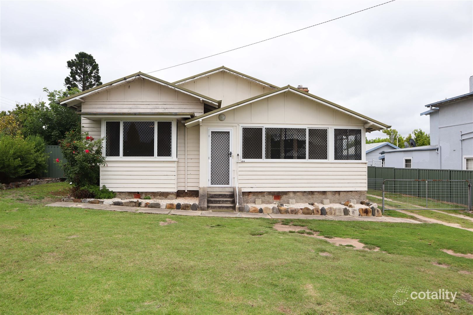 126 Rouse St, Tenterfield, NSW 2372