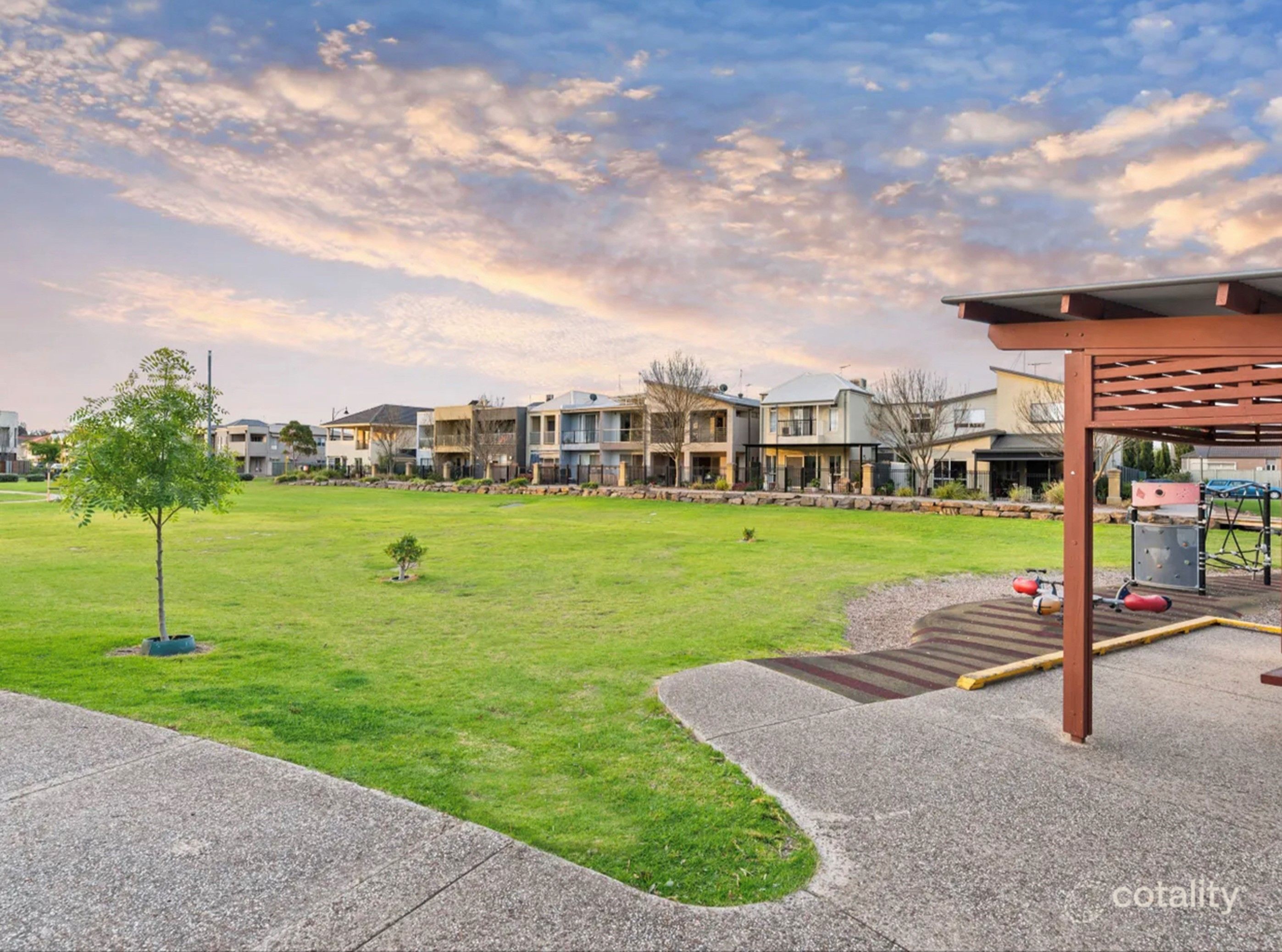 7 Pine Ct, Mawson Lakes, SA 5095