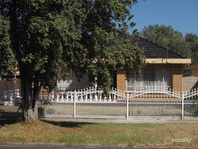 23 Elizabeth St, St Albans, VIC 3021