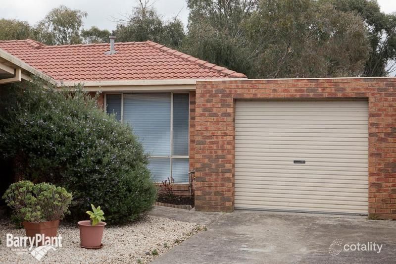 2/33 Parkview Cl, Dandenong, VIC 3175