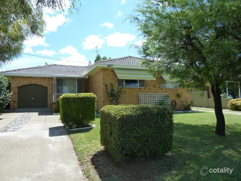 4 Queen St, East Tamworth, NSW 2340