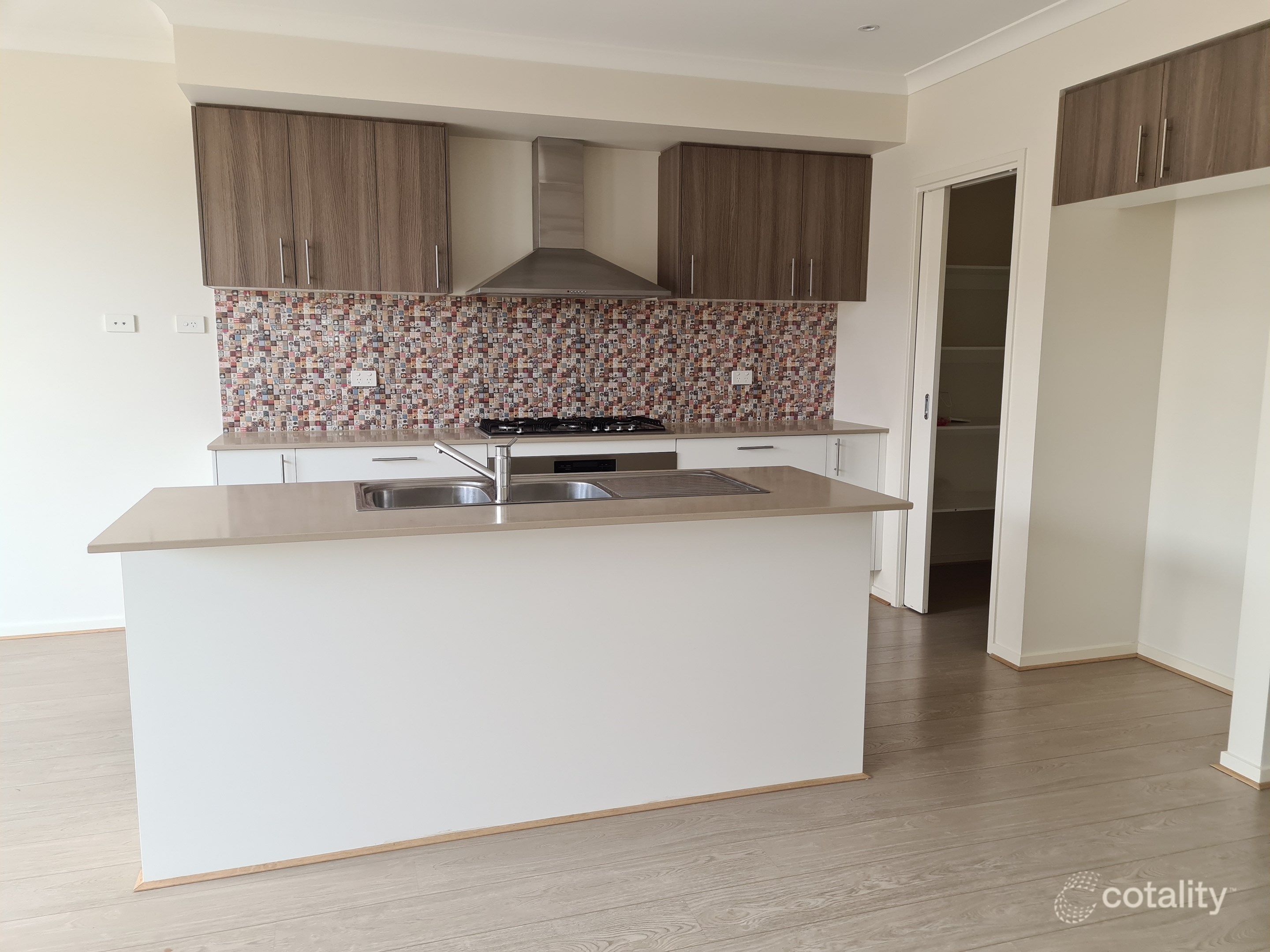 34 Trillium Bvd, Mickleham, VIC 3064