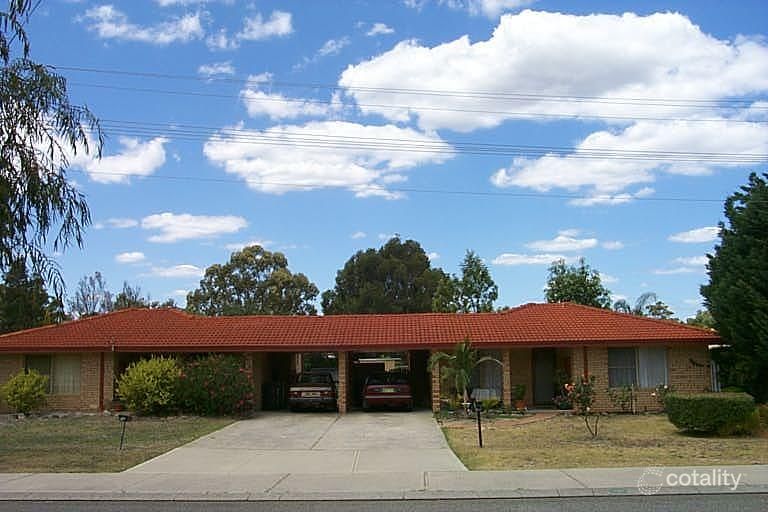98b Grovelands Dr, Camillo, WA 6111