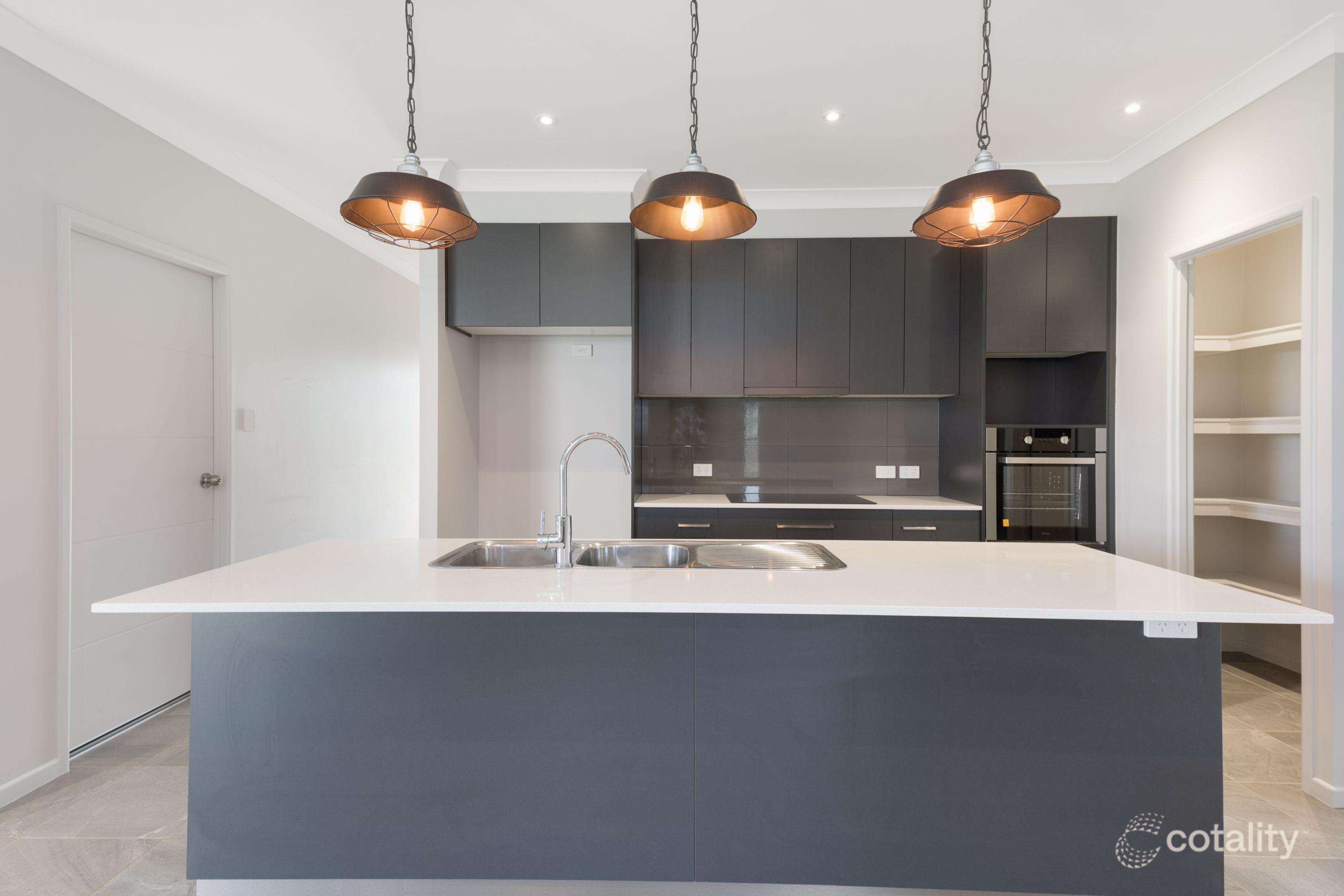 124 Sanctum Bvd, Mount Low, QLD 4818