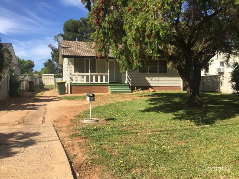 61 Woodward St, Parkes, NSW 2870