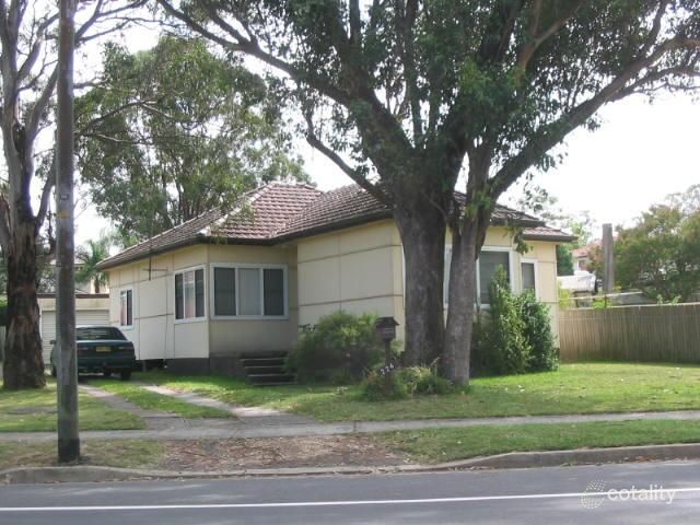 226 Bransgrove Rd, Panania, NSW 2213