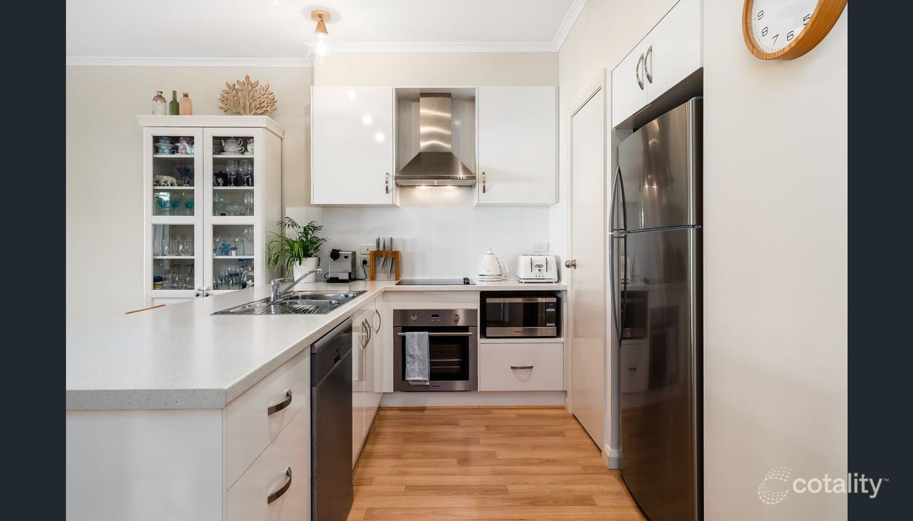 2a Trott Gr, Oaklands Park, SA 5046