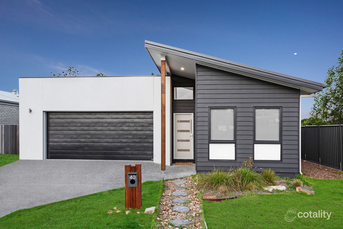 40 Cooper Way, Spring Mountain, QLD 4300