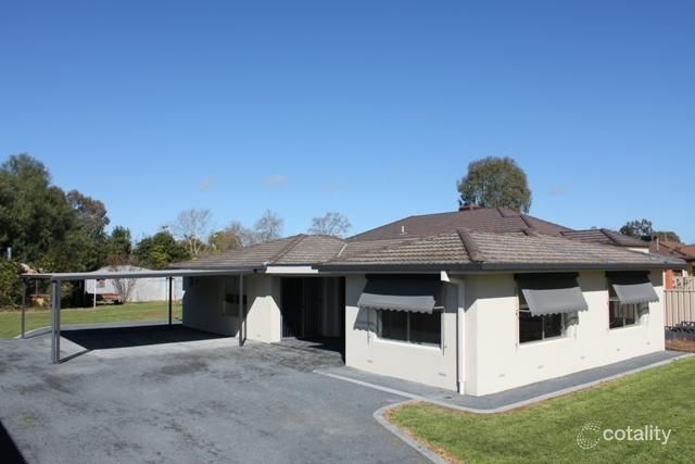 14 Russell St, Howlong, NSW 2643