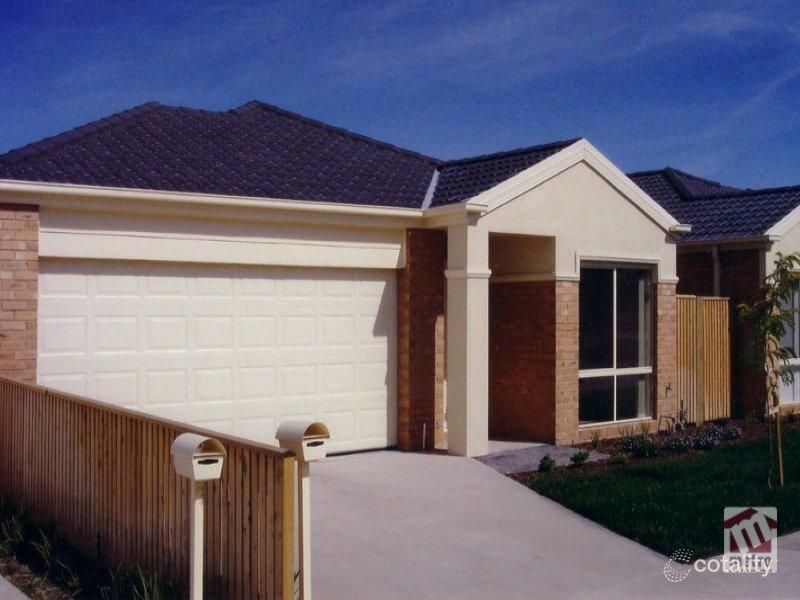 6 Tintern Loop, Hillside, VIC 3037