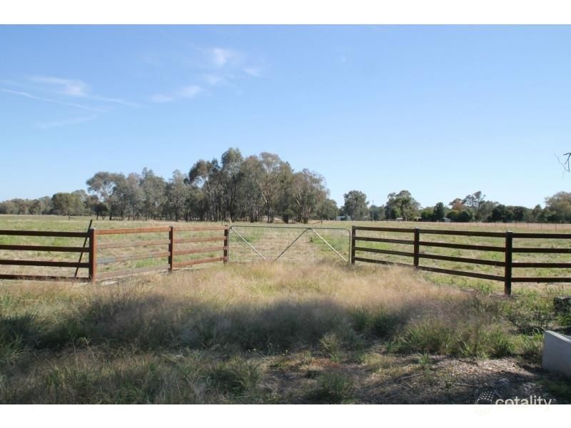 11 Church St, Peechelba, VIC 3678