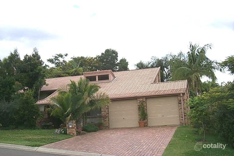 40 Tangmere St, Chapel Hill, QLD 4069