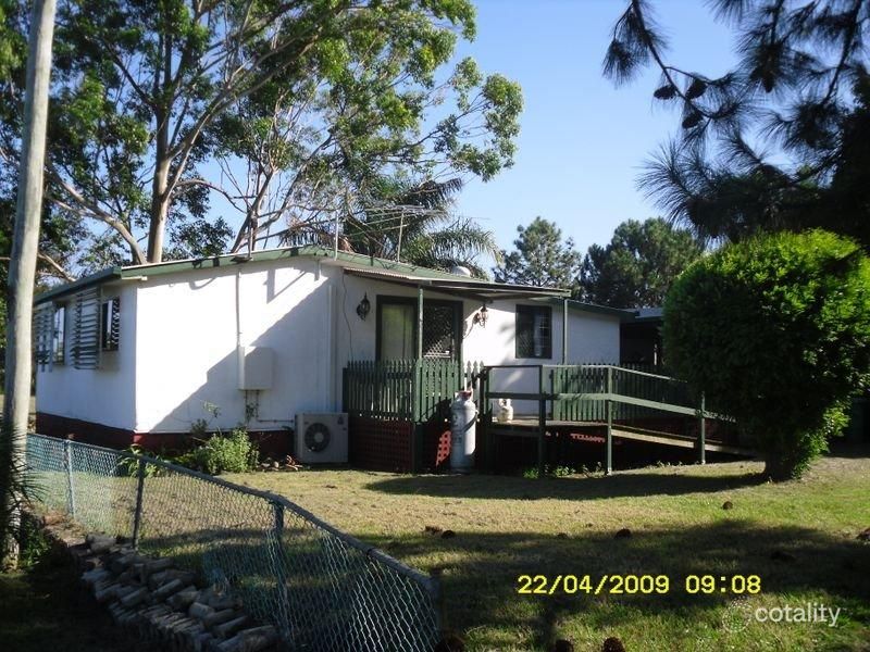 574 Beachmere Rd, Beachmere, QLD 4510