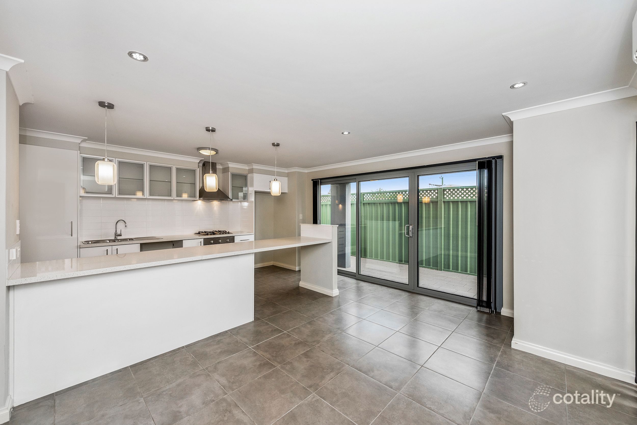 6/10 Pearl Rd, Cloverdale, WA 6105