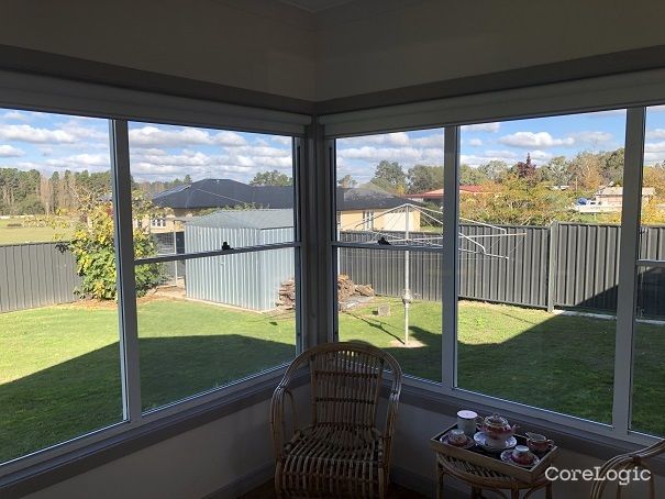 4 Plane Ave, Uralla, NSW 2358