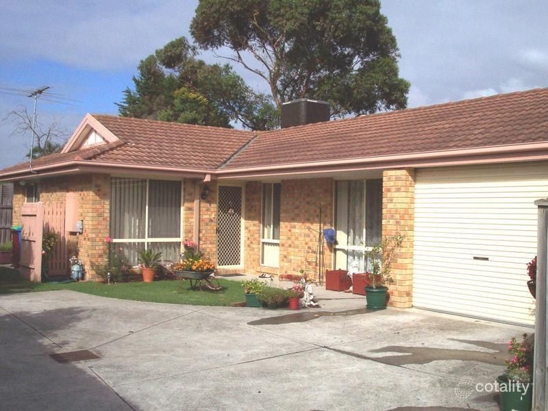 2/38 Cranbourne Dr, Cranbourne, VIC 3977