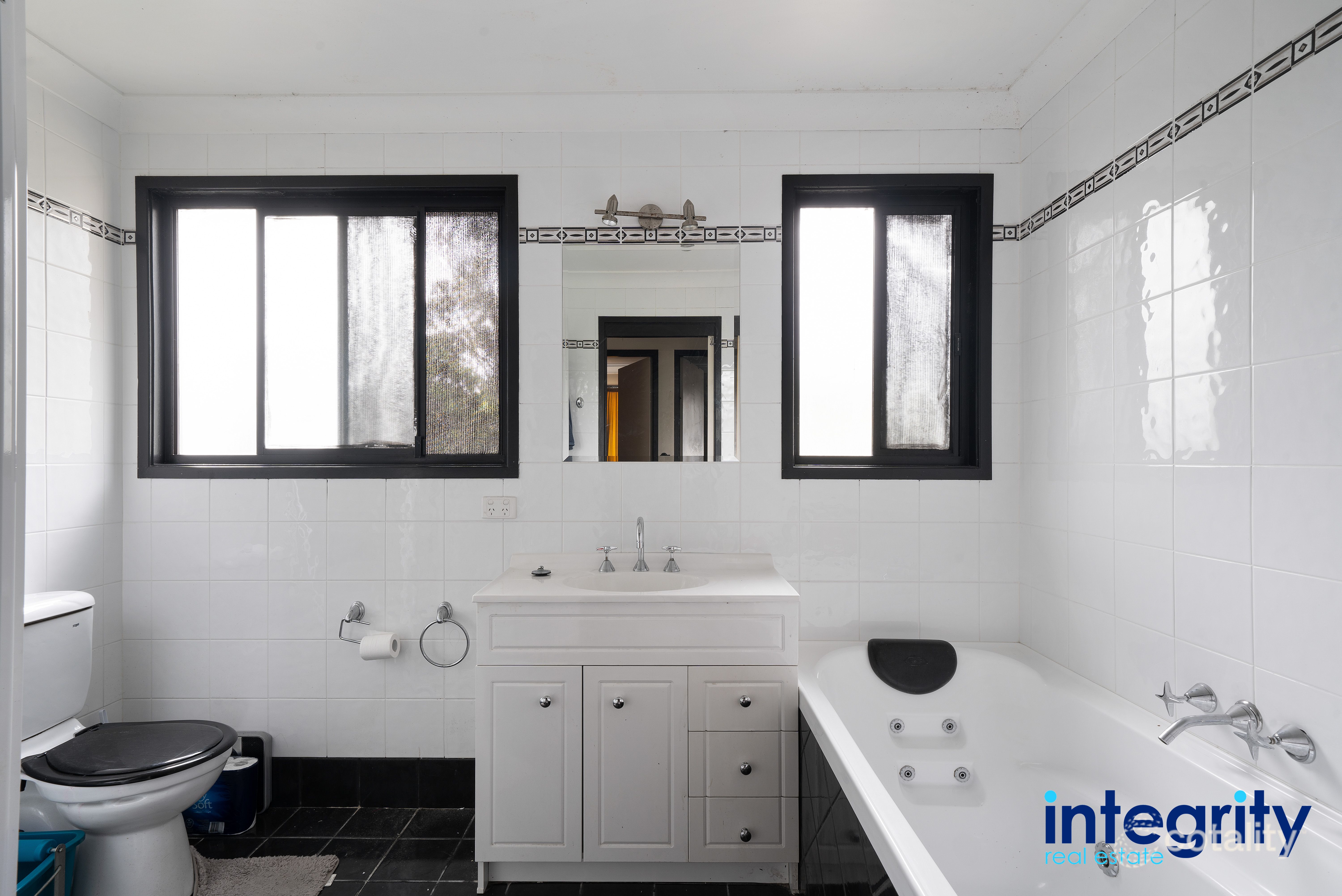 10 Mountain St, Sanctuary Point, NSW 2540