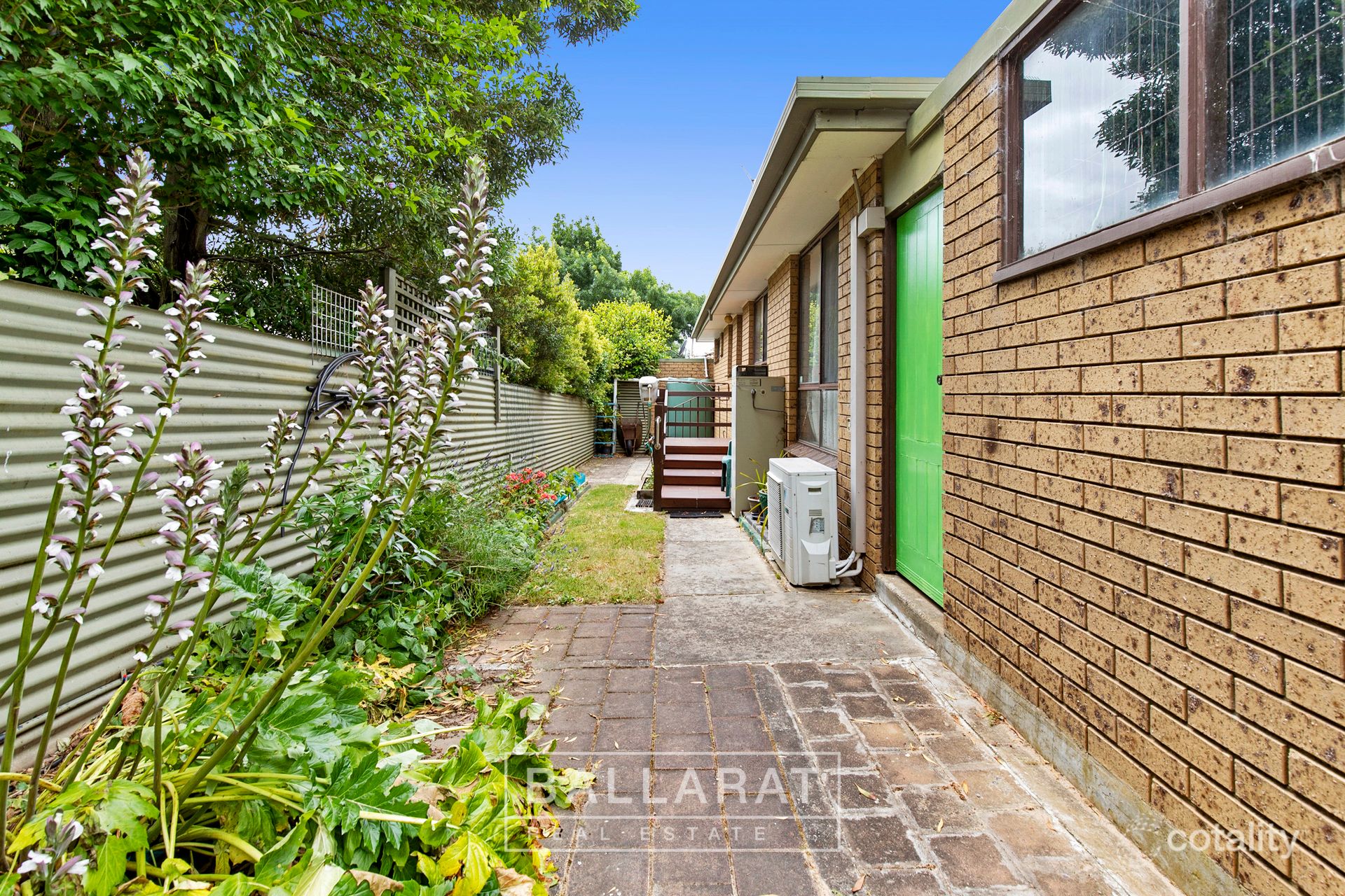 16 Burnbank Cl, Lake Wendouree, VIC 3350
