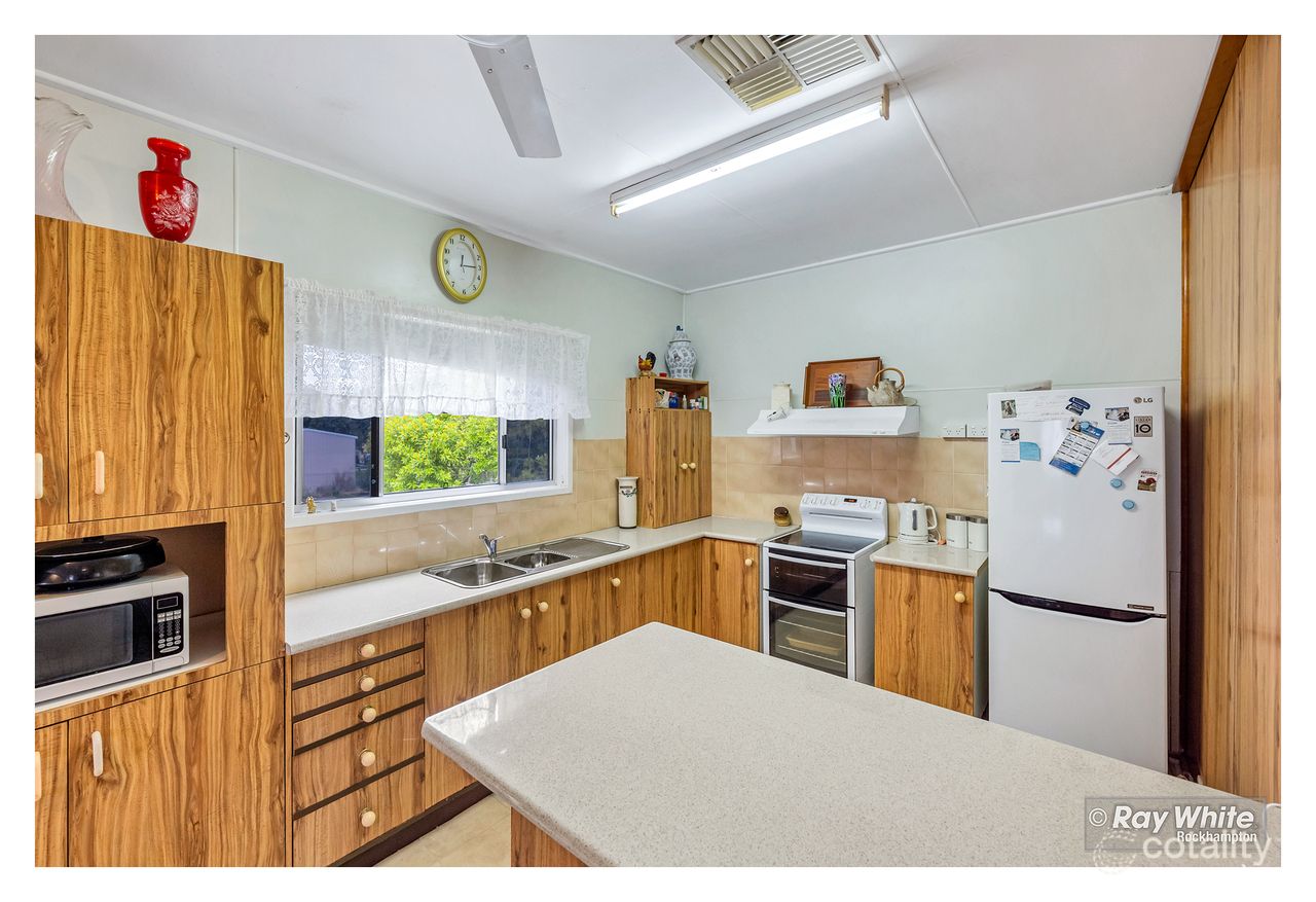 33 Hardacre St, Wandal, QLD 4700