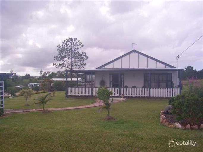 16 Discovery Dr, Cooloola Cove, QLD 4580