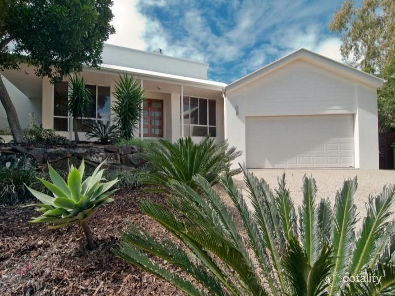 10 Flagship Ct, Castaways Beach, QLD 4567