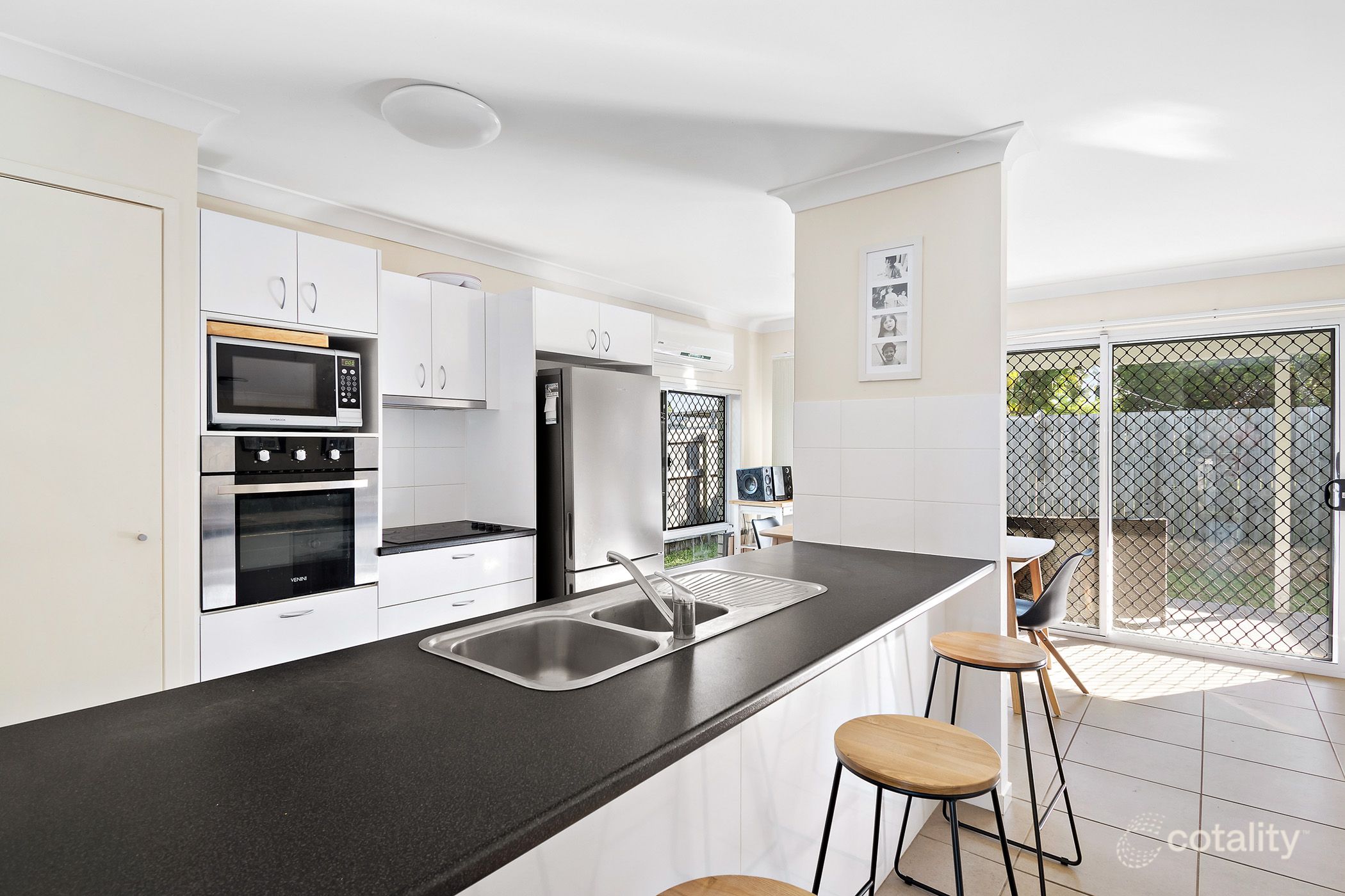 2 Bonniebrae St, Wynnum West, QLD 4178