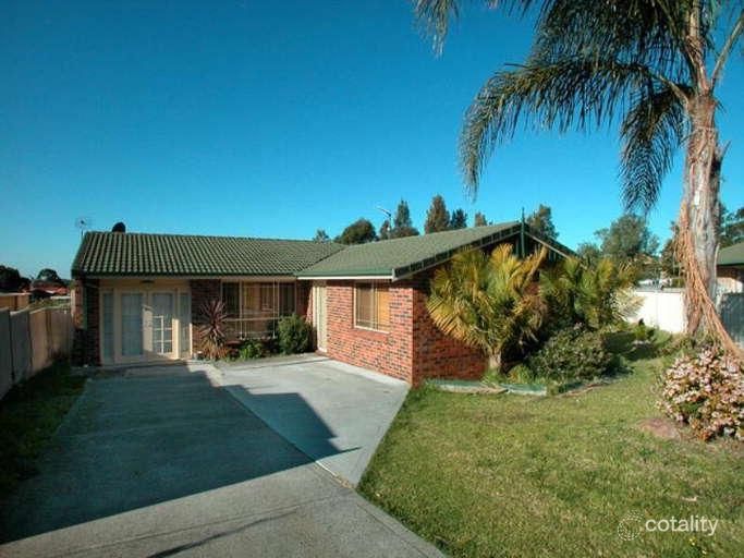 3 Yarra Cl, Albion Park, NSW 2527