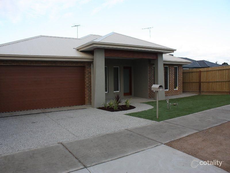 2 Annies Lane, Grovedale, VIC 3216