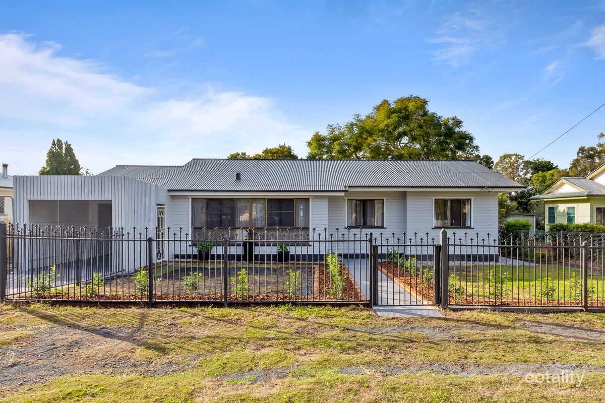 13 Stehn St, Harristown, QLD 4350
