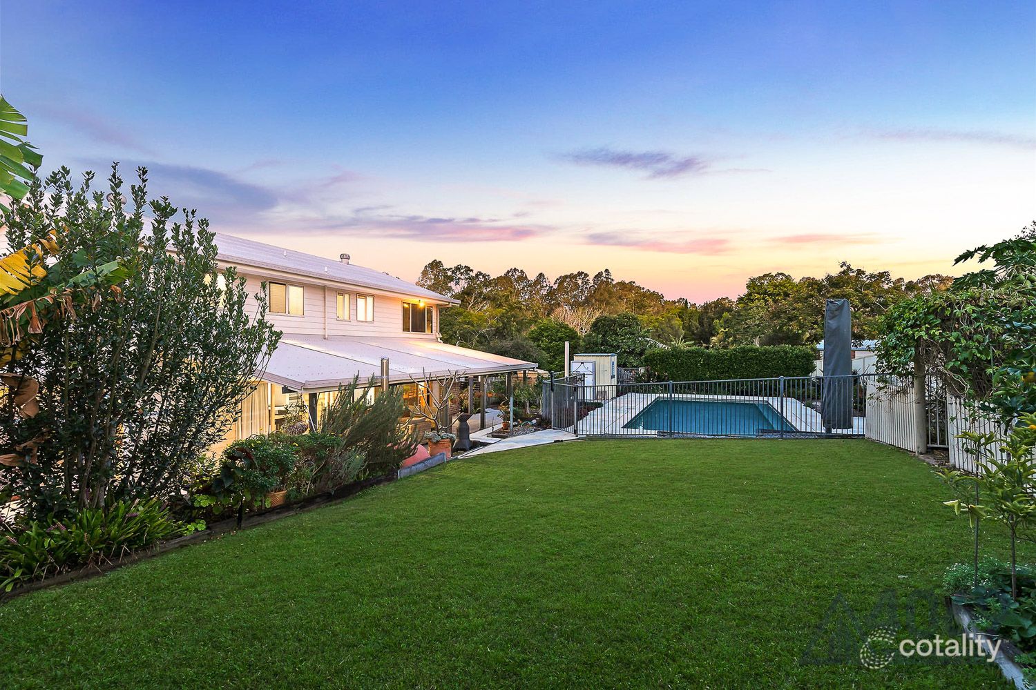 11 Conebush Cres, Bellbowrie, QLD 4070