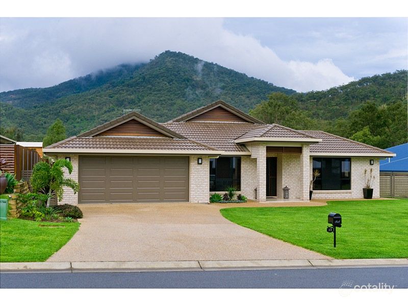 33 Haven Cl, Norman Gardens, QLD 4701
