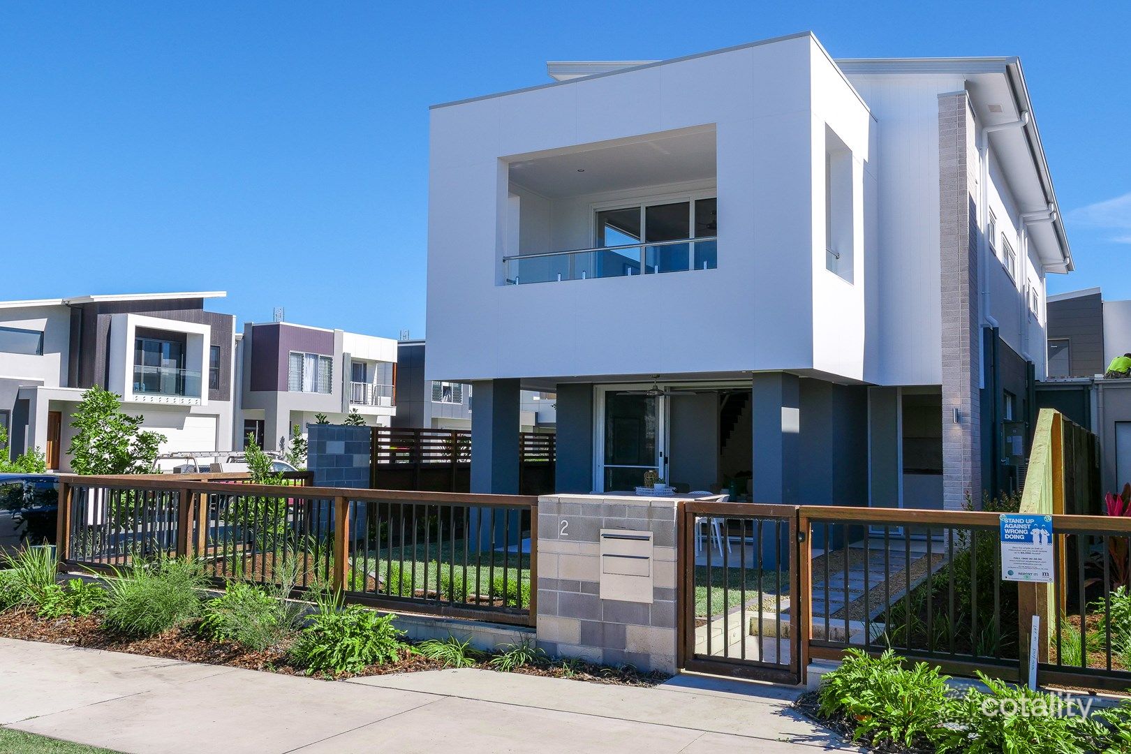 8 Sunny Lane, Birtinya, QLD 4575