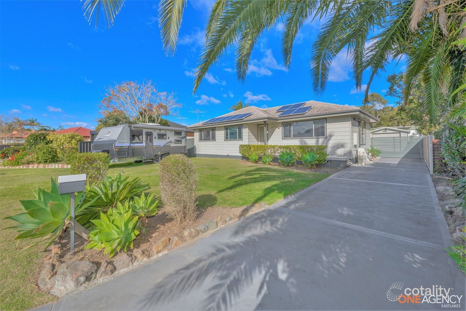 7 Farrington Cl, Caves Beach, NSW 2281