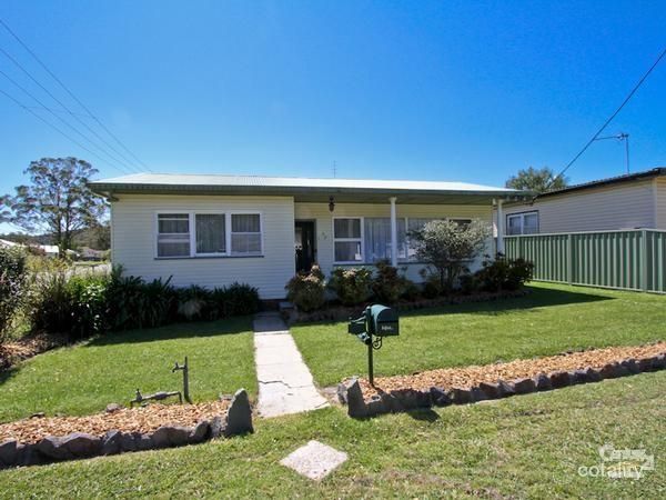 32 St Johns Dr, Croudace Bay, NSW 2280