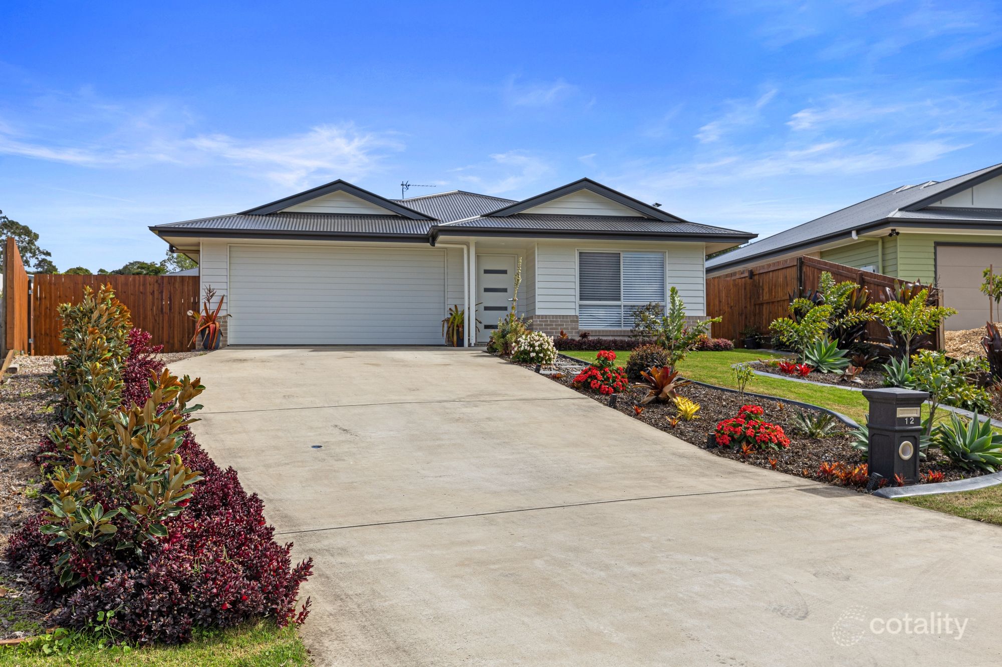 12 Knightsbridge Dr, Southside, QLD 4570