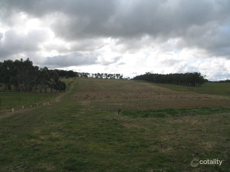 63 Junipers Rd, Haddon, VIC 3351