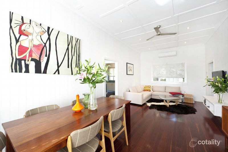 30 Barton St, Bardon, QLD 4065