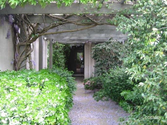 6 Ewart St, Yarralumla, ACT 2600