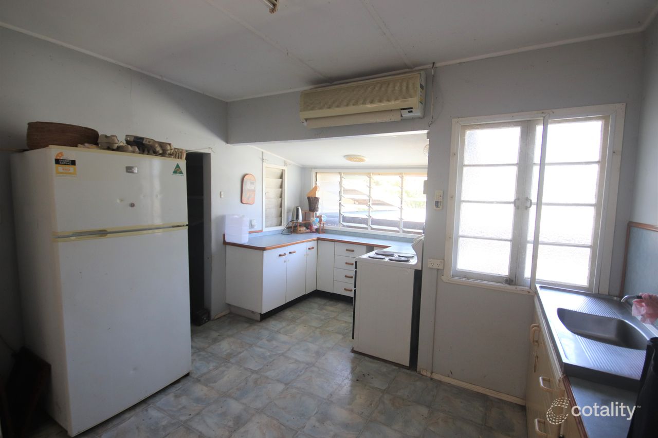 65 Burnett St, Mundubbera, QLD 4626