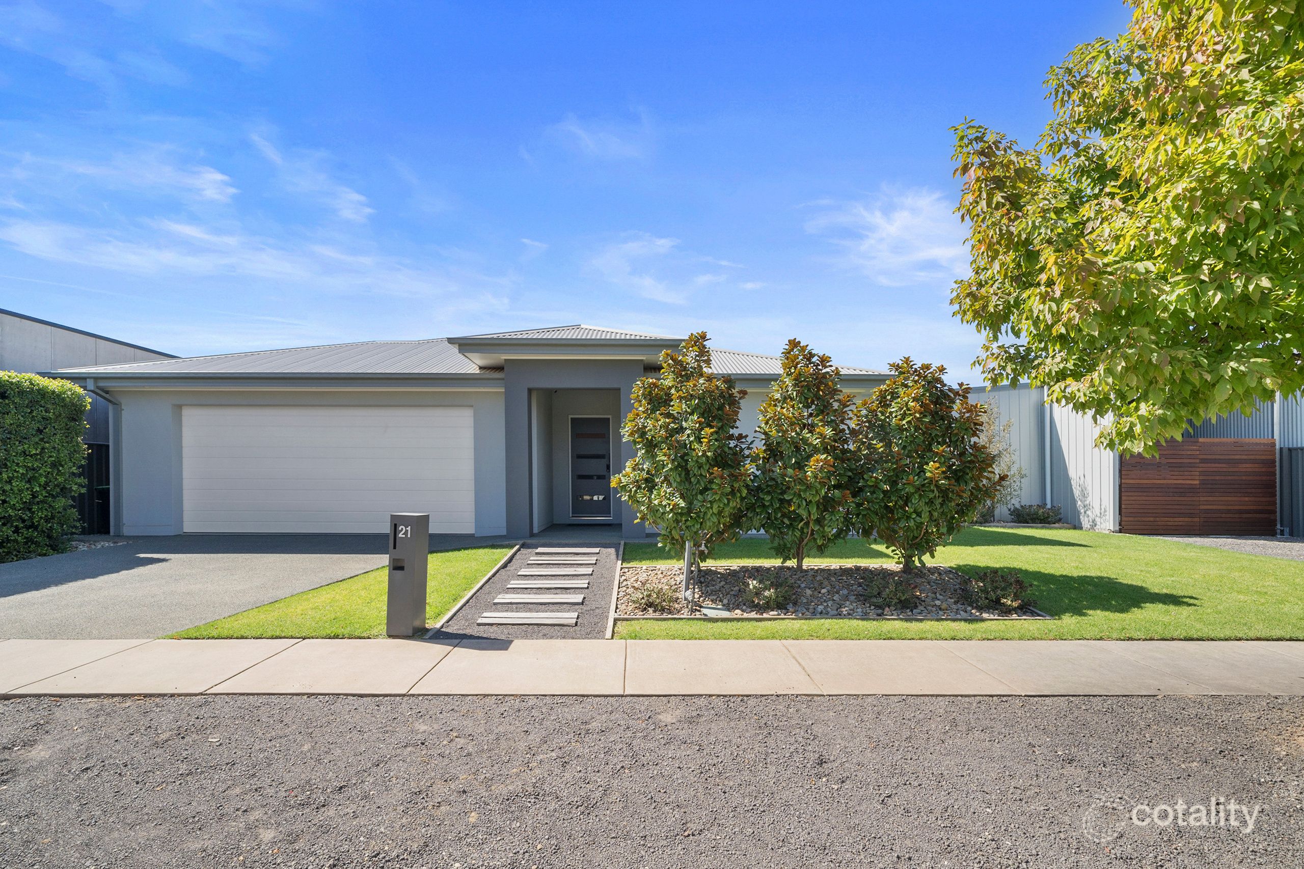 21 Weary Dunlop Dr, Benalla, VIC 3672