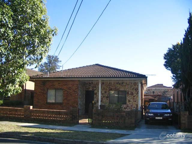 43 Seventh Ave, Campsie, NSW 2194