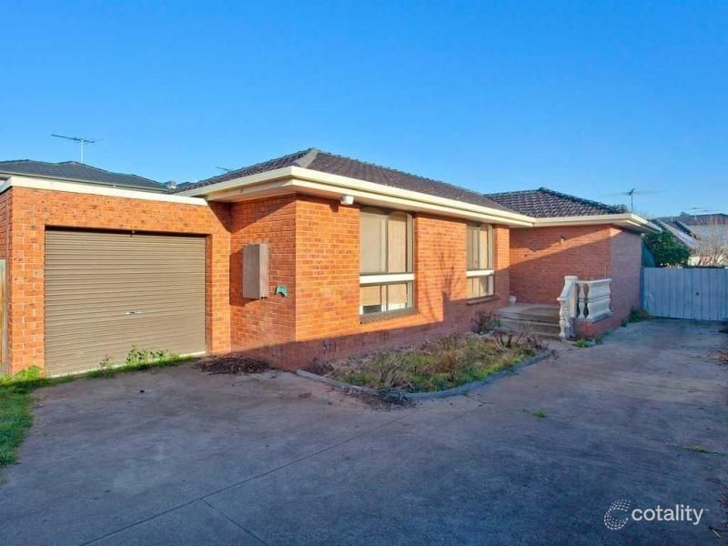 5b Gregory St, Oak Park, VIC 3046