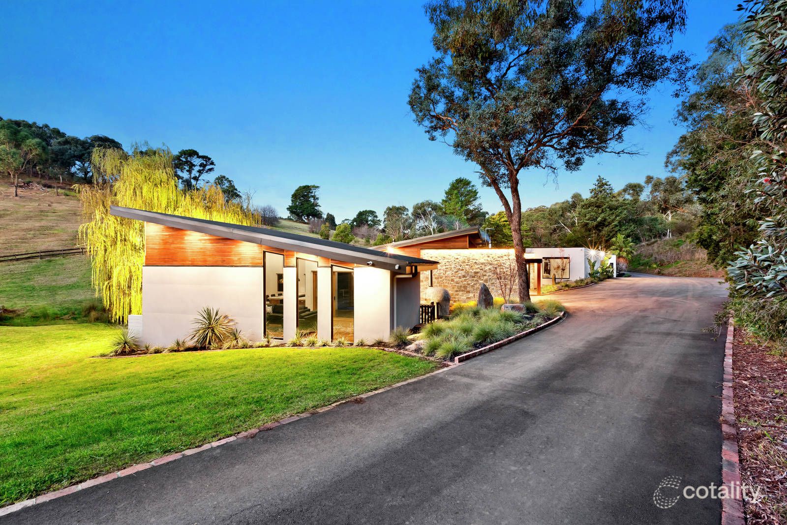 245 Kangaroo Ground-Wattle Glen Rd, Kangaroo Ground, VIC 3097