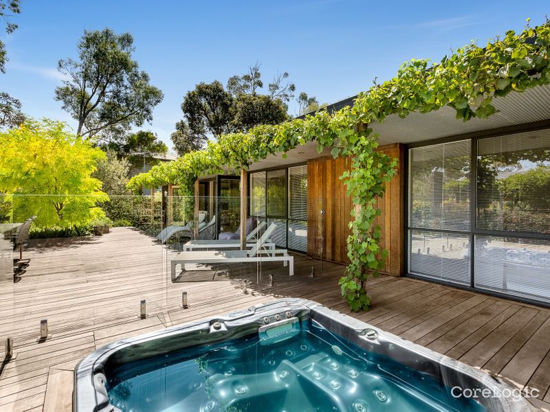 10 Dickinson Gr, Mount Martha, VIC 3934