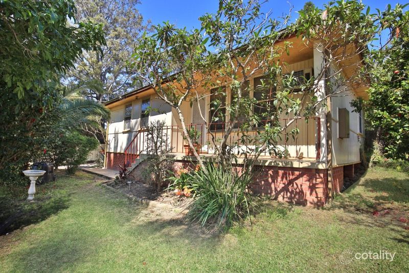 10 Leonard St, Bomaderry, NSW 2541