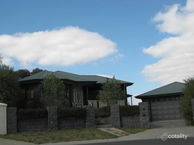 24 Dadswell Ct, Sunbury, VIC 3429